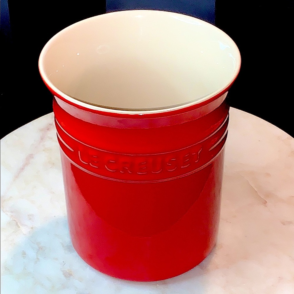 LE CREUSET UTENSIL CROCK 6 INCH NEW RED 17-26